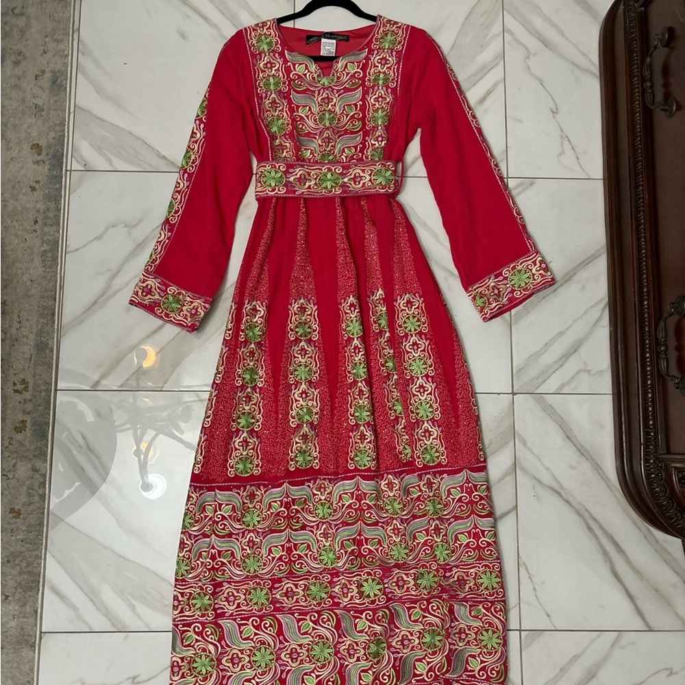 Women’s thobe